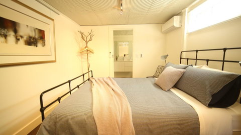 Irongate Studio B&B - Your Accommodation 14