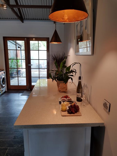 Irongate Studio B&B - Your Accommodation 6