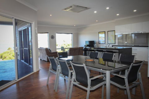 Waterfront On Osprey - Your Accommodation 4