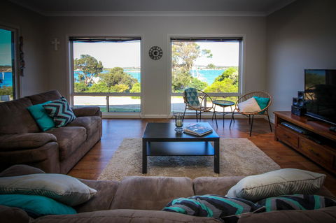 Waterfront On Osprey - Your Accommodation 2