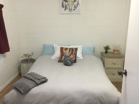 35 Trevena Road - Your Accommodation 4