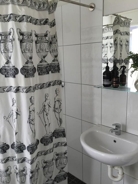 35 Trevena Road - Your Accommodation 14