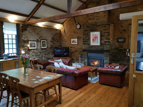 William Hunt's Retreat - Cypress Studio - Your Accommodation 0