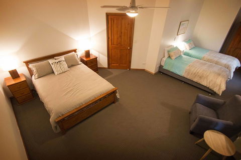 Limestone Ridge - Your Accommodation 9