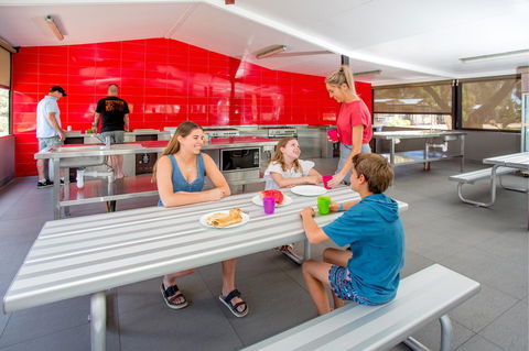BIG4 Renmark Riverfront Holiday Park - Your Accommodation 43