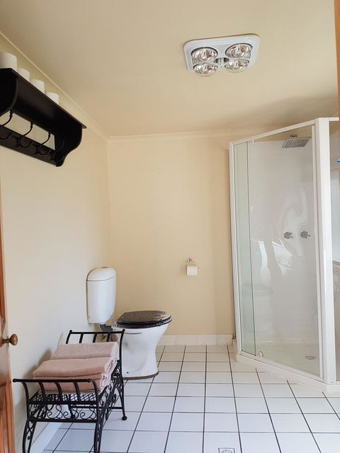 Possum Cottage - Your Accommodation 9