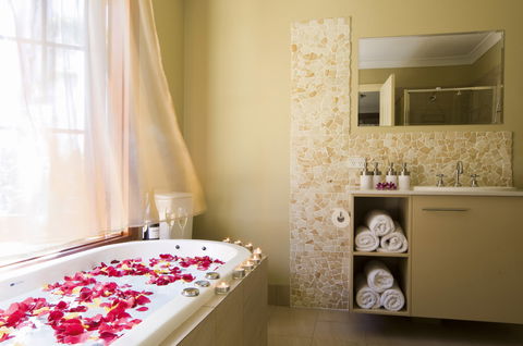 SummerHills Retreat Byron Bay - Your Accommodation 9