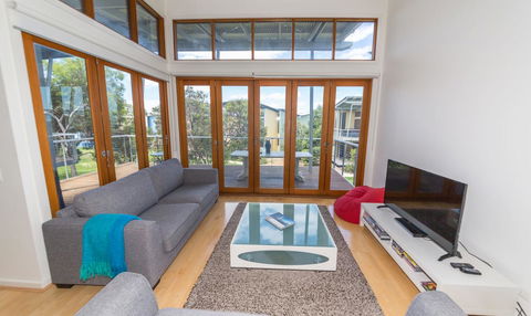 South Shores Villa 50 - Your Accommodation 18