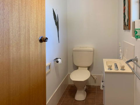 Seacroft - Your Accommodation 10