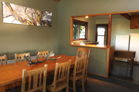 Eagles Range - Your Accommodation 6