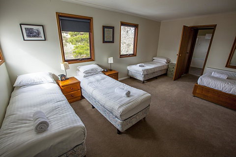 Eagles Range - Your Accommodation 10
