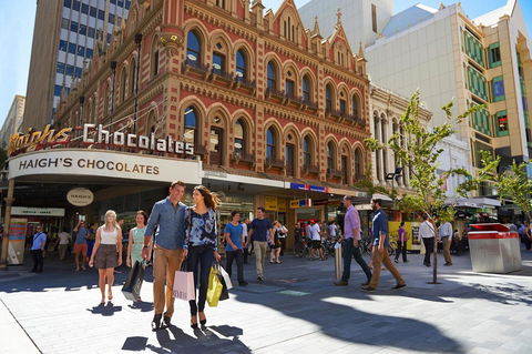 ONE Adelaide CBD - Your Accommodation 25