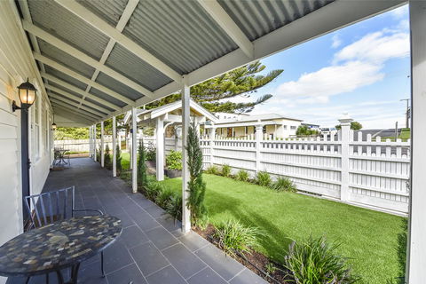 Railway Cottage In Beachport - Your Accommodation 6