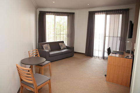 Mawson Lakes Hotel - Your Accommodation 38