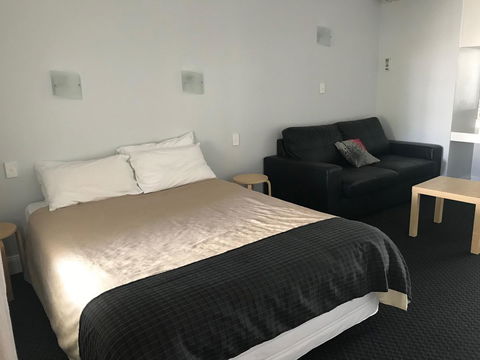 St Francis Winery - Your Accommodation 11