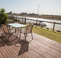 Waterfront on Jefferson at Wellington Marina SA - Your Accommodation