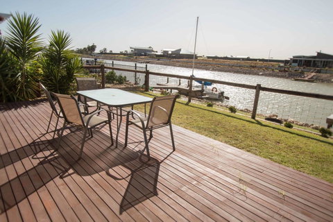 Waterfront On Jefferson, At Wellington Marina, SA - Your Accommodation 0