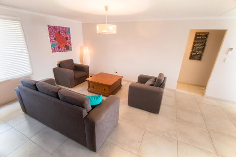 Waterfront On Jefferson, At Wellington Marina, SA - Your Accommodation 5