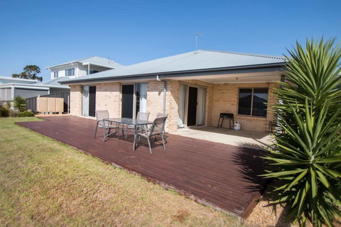 Waterfront On Jefferson, At Wellington Marina, SA - Your Accommodation 20