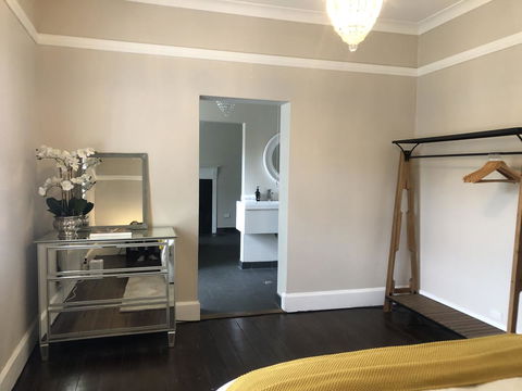 Belmore Cottage - Your Accommodation 17