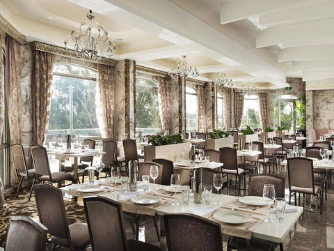 Swan River Hotel - Your Accommodation 5