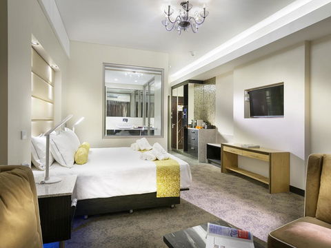 Swan River Hotel - Your Accommodation 24