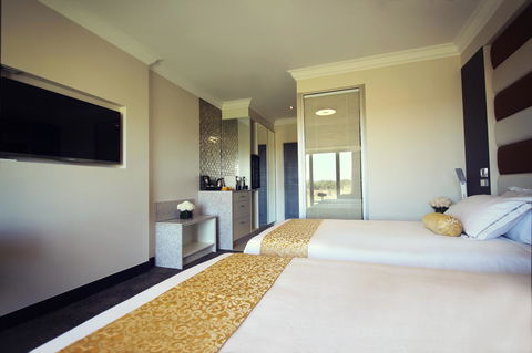 Swan River Hotel - Your Accommodation 34