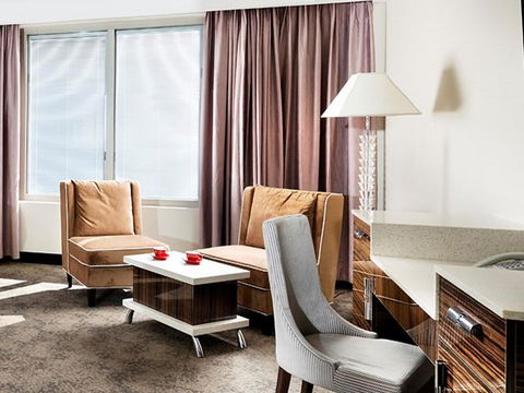 Swan River Hotel - Your Accommodation 23