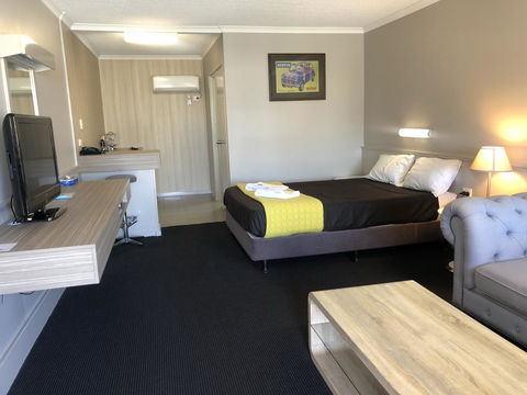 Dog Rock Motel - Your Accommodation 24