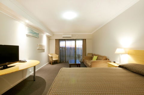 Dog Rock Motel - Your Accommodation 32