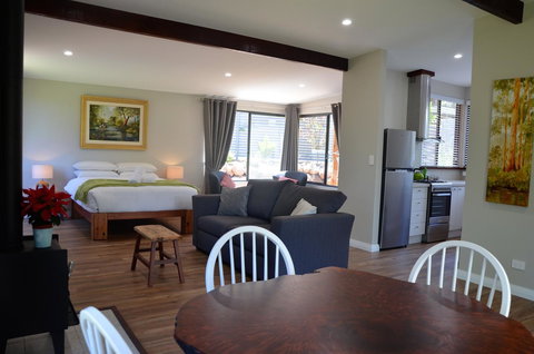 The Floating Forest - Your Accommodation 13