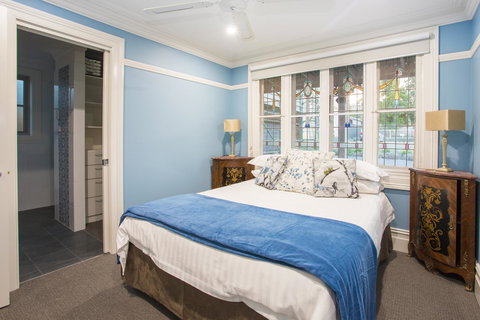 Blue Door Apartments - Your Accommodation 12