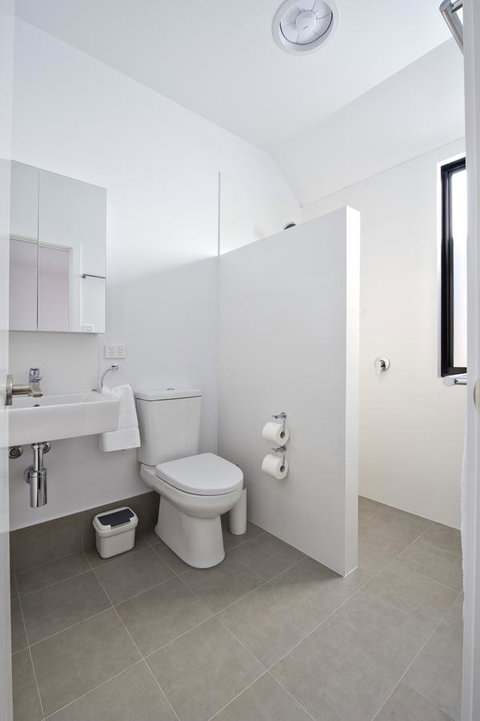 Margaret River Bungalow-1-street - Pet Friendly - Your Accommodation 12