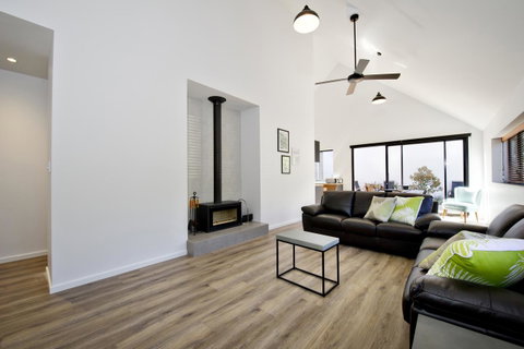 Margaret River Bungalow-1-street - Pet Friendly - Your Accommodation 6