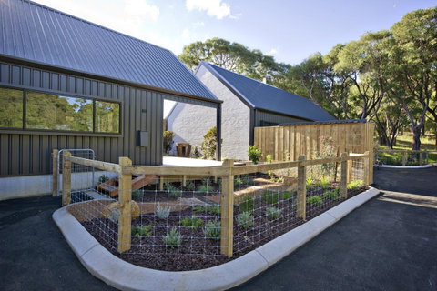 Margaret River Bungalow-1-street - Pet Friendly - Your Accommodation 14
