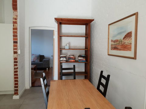 Captain\'s Heritage Cottage - Central Fremantle 2 Bedroom Historic Cottage - Your Accommodation 3