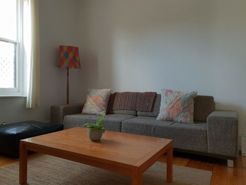 Captain\'s Heritage Cottage - Central Fremantle 2 Bedroom Historic Cottage - Your Accommodation 9