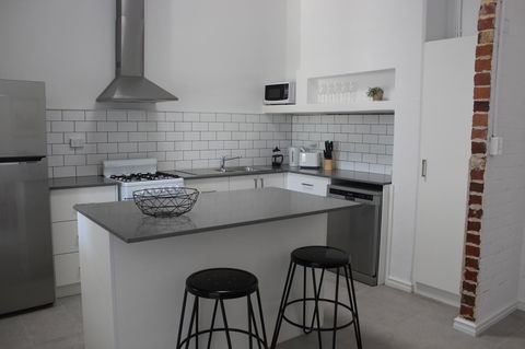 Captain\'s Heritage Cottage - Central Fremantle 2 Bedroom Historic Cottage - Your Accommodation 5