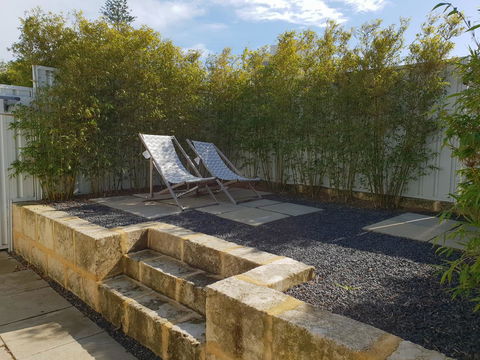 Captain\'s Heritage Cottage - Central Fremantle 2 Bedroom Historic Cottage - Your Accommodation 16