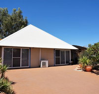Osprey Holiday Village Unit 110 - Wake up to the birds in your 4 poster bed with a view - Your Accommodation