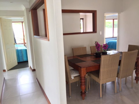 Beachside Prevelly Villas - Your Accommodation 39