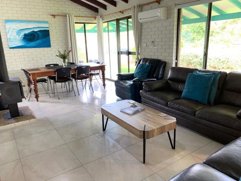 Beachside Prevelly Villas - Your Accommodation 6