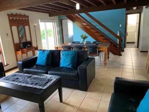 Beachside Prevelly Villas - Your Accommodation 25