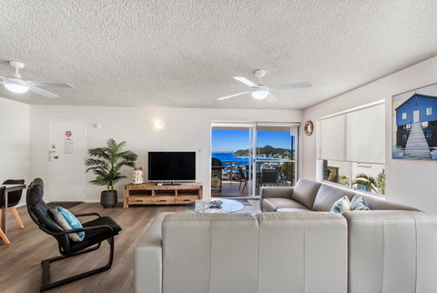Laman Lodge, Unit 2, 15 Laman Street - Your Accommodation 0