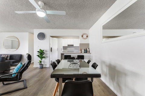 Laman Lodge, Unit 2, 15 Laman Street - Your Accommodation 5