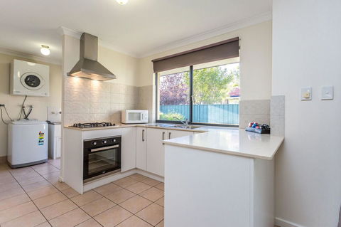 Country Comfort Perth - Your Accommodation 14