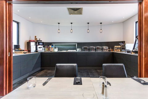 Country Comfort Perth - Your Accommodation 9