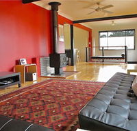 Pendeli Beach House - Your Accommodation