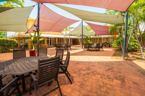 The Continental Hotel - Your Accommodation 24