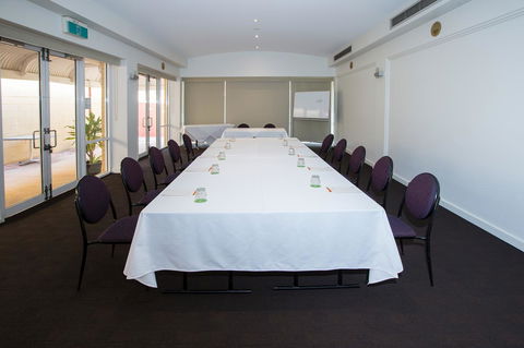 The Continental Hotel - Your Accommodation 23